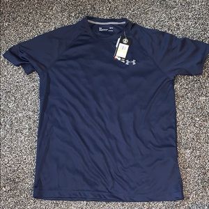NWT men’s Under Armour heat gear short sleeved